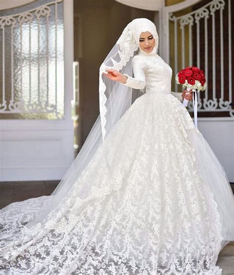 femme voilée mariage|Robes de mariées hijab I Mes Jolies Mariées